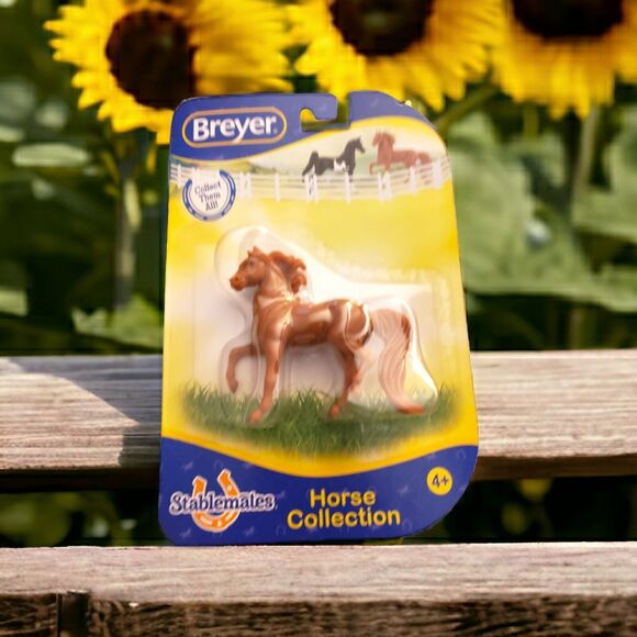 Breyer Horse Stablemates # 6965 Saddlebred Model - Picture 1 of 4